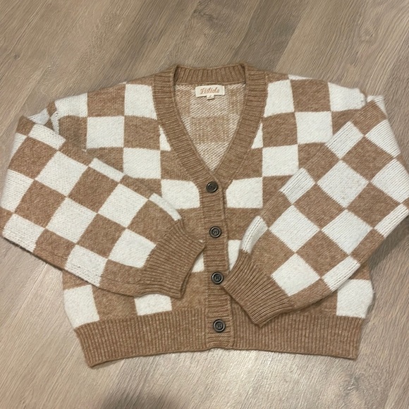 Vici Sweaters - Vici checkered sweater